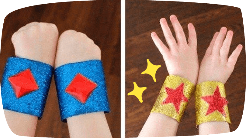 Bracelets et manchettes de super-héros en tubes de carton