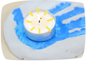 Photophore avec empreinte de main