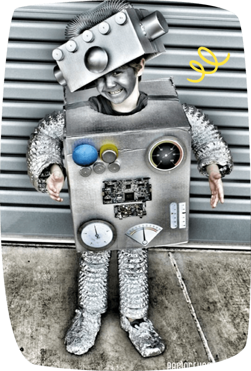 enfant déguisé en robot