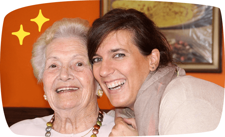 une jeune fille avec une femme âgée