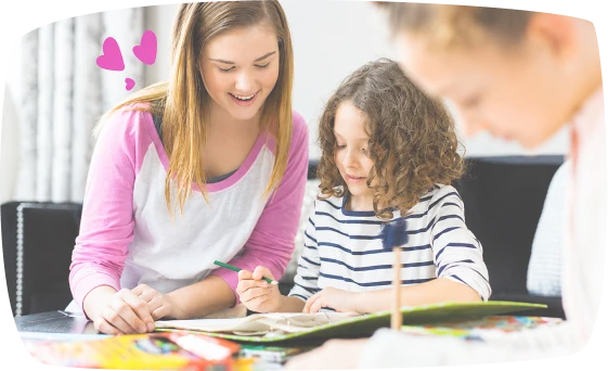 Comment reconnaître une bonne babysitter : compétences et qualités essentielles